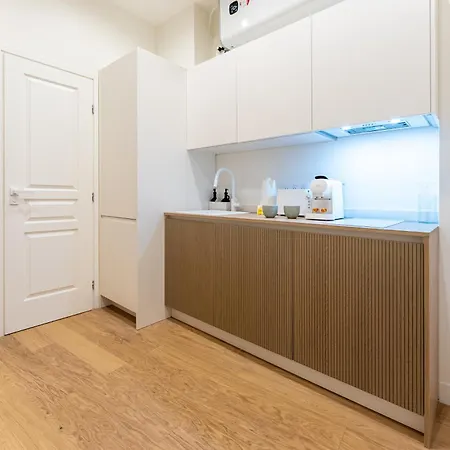 True Nice-style, Quiet 2-room Apartment, Old