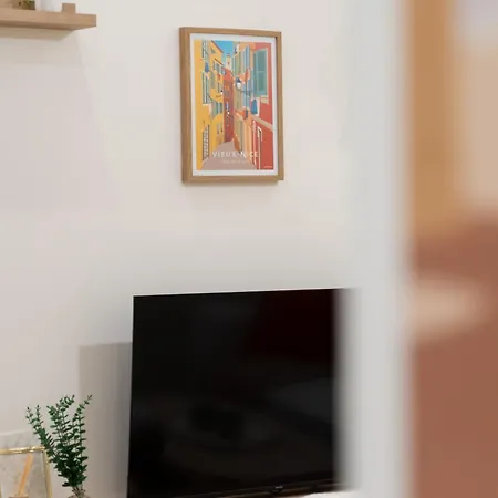 True Nice-style, Quiet 2-room Apartment, Old Niza